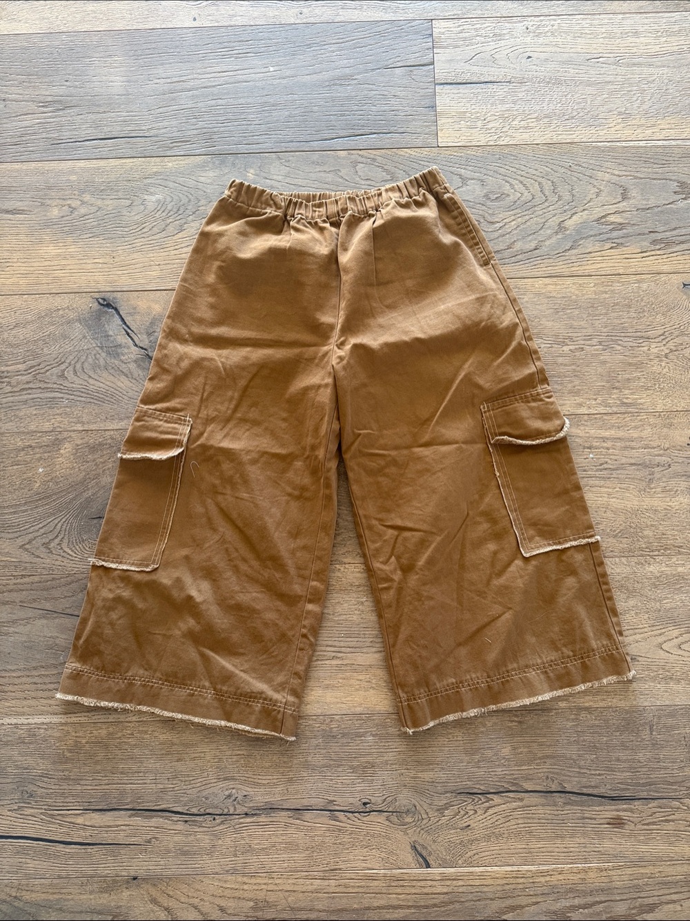 LF Markey Wide-Leg Cargo Pants in Tan